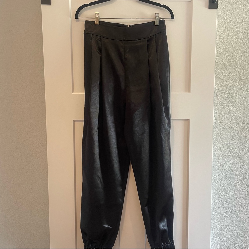 BCBGMaxAzria- SZ S Black Satin Joggers